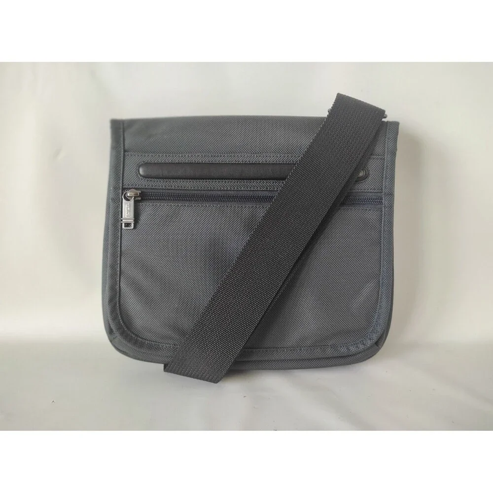 TUMI Alpha Small Flap Crossbody Grey Shoulder Bag Pouch 22105DH 10.5